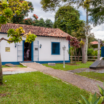 Descubra o encantador Museu Tiradentes em Sebollas, a apenas 59 Km de Petrópolis.