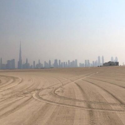 Descubra o motivo por trás da venda recorde de um lote de areia em Dubai.