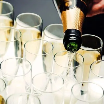 Dicas para servir champagne de forma elegante e sofisticada em festas