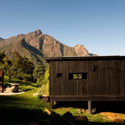 Tiny house sustentável: conheça o refúgio ecológico a 1500 m de altitude em SP.