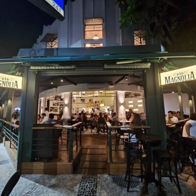 Descubra o agito do novo Bar Magnólia em Ipanema com chope gelado e petiscos deliciosos.