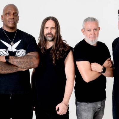 Sepultura anuncia último show no Rio de Janeiro em turnê final.