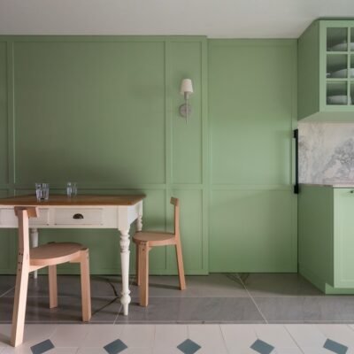 Decoração de apartamento com estilo toscano: texturas naturais e verde-menta | Yearbook