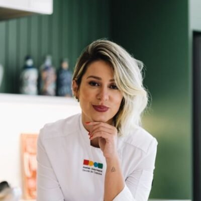 Descubra os restaurantes favoritos dos chefs com Amanda Caracante em São Paulo.