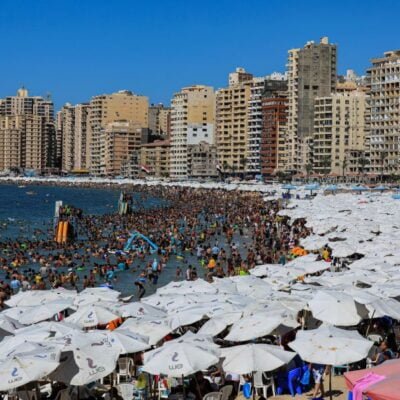 Os perigos de passar férias no mar Mediterrâneo para a saúde.