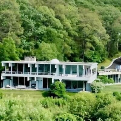 Mansão de Sylvester Stallone à venda por R$23,5 milhões: descubra detalhes exclusivos na Casa Vogue Estate