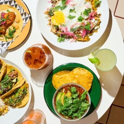 Reviva memórias com o novo menu de tacos da LosDos Cantina no almoço.