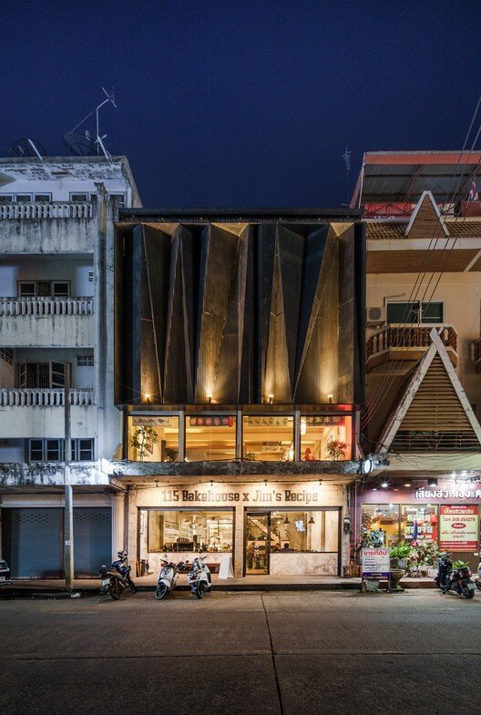 115 Bake House & JIM's Recipe UBON OLD TOWN / sutearchitect - Exterior Photography