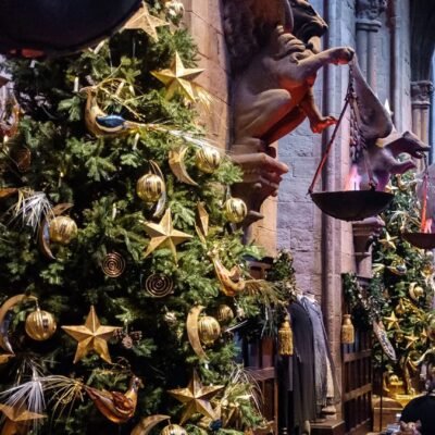 A Magia do Natal em Hogwarts: Conheça os Encantos Desta Experiência Única!