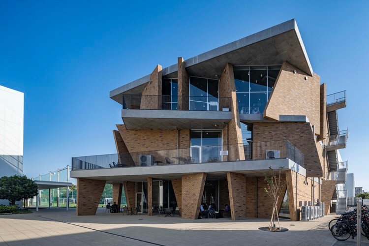 Biblioteca do Instituto de Tecnologia de Shonan - Fotografia Externa