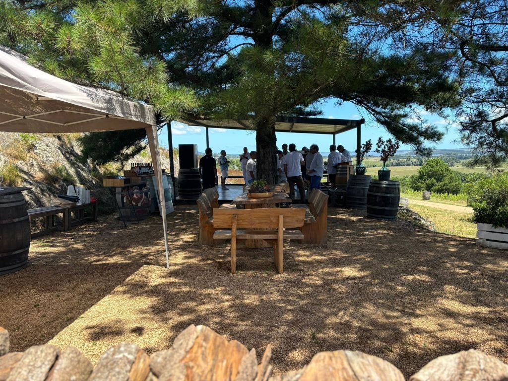 Área externa da Bodega Alto de la Ballena, no Uruguai