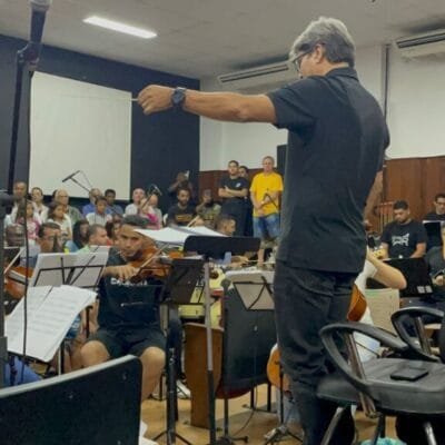 Coral Mirim Encantarte transforma Cantata de Natal em Búzios em um espetáculo mágico e emocionante!