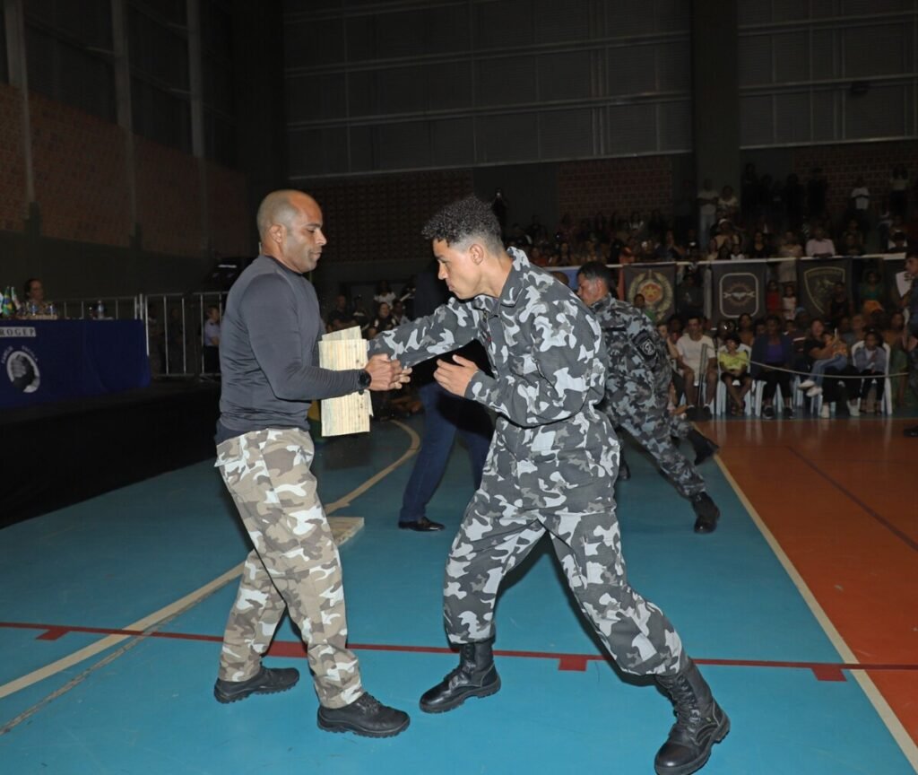 Alunos da Guarda Mirim