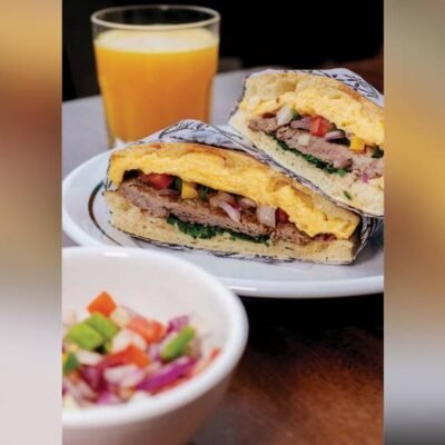 Paninis à Beira do Mar: Padelli Inaugura em Copacabana