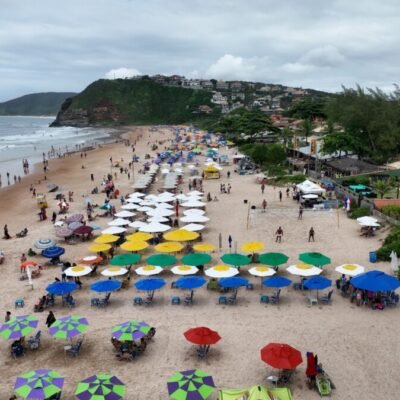 Búzios promove a Operação Cidade Limpa na Praia de Geribá nesta quinta-feira.