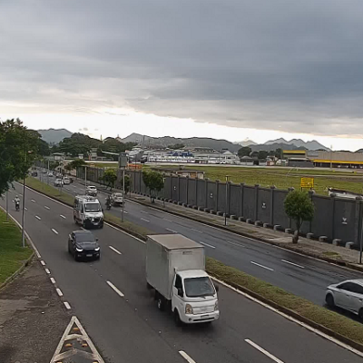 Domingo à noite: Expectativa de Pancadas de Chuva Moderadas a Fortes. Descubra os Detalhes!