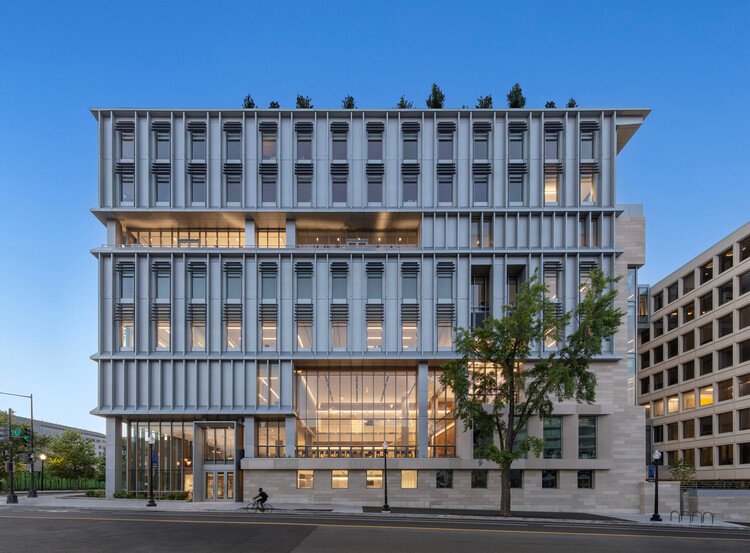 McCourt School of Public Policy Georgetown University / Roberto A.M Stern Architects - Exterior Photography