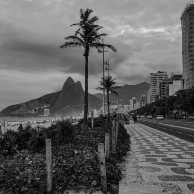 Expectativa de chuvas intensas na cidade do Rio de Janeiro nesta segunda-feira (27/01).