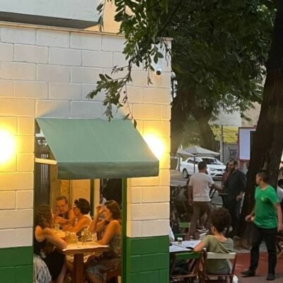 Jurubeba: O Bar que Captura a Essência do Rio de Janeiro