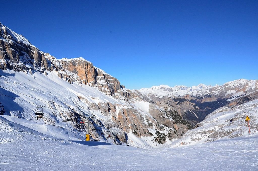 Vista dos alpes italianos em Cortina d'Ampezzo