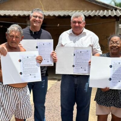 Uma Nova Era: Moradora Celebra a Conquista da Escritura Definitiva de seu Lar