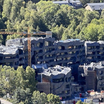 Jean Nouvel molda a Querola d’Ordino para imitar os picos rochosos das montanhas de Andorra