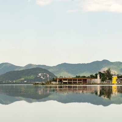 Museu Ecológico do KAAN Architecten no Rio de Janeiro: Promovendo a Biodiversidade e a Despoluição