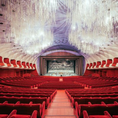 Explorando o Teatro Regio de Carlo Mollino na Turim dos Anos 1970 sob a Perspectiva de Franck Bohbot