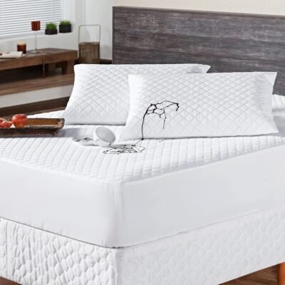Kit Capa Impermeável Protetora para Colchão Queen + 02 Protetores Impermeáveis para Travesseiro – 4 Camadas de Proteção – Respirável e Não faz barulho – (Branco, Queen)