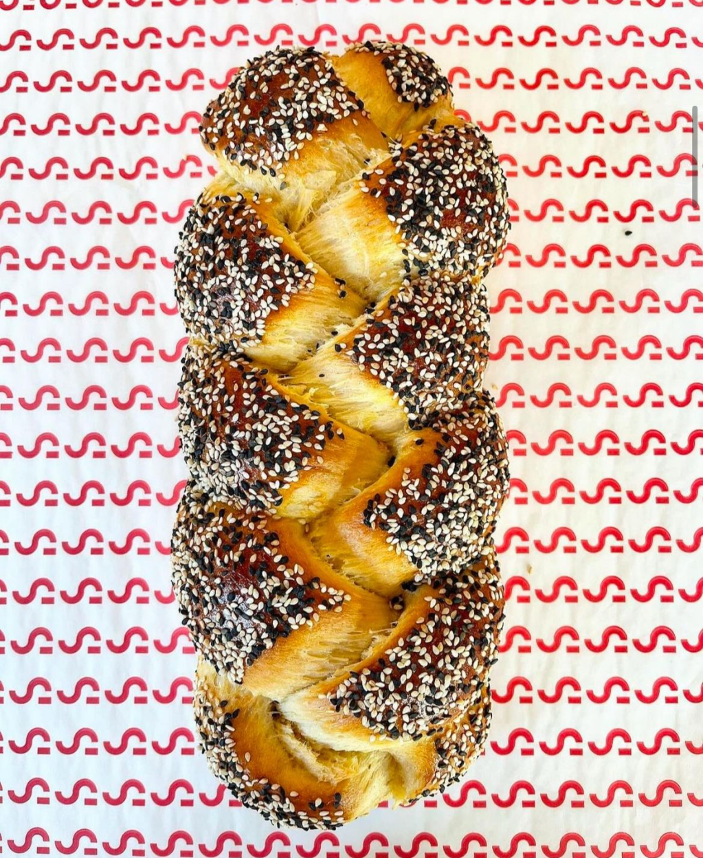 So_Lo: pão challah é tradição judaica em cartaz