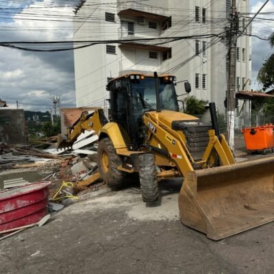 “Desmantelamento de Construções Irregulares em Novo Hamburgo: Ação para Preservar a Segurança e Urbanização”