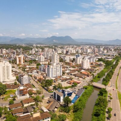 Explorando o Mercado Imobiliário de Luxo em Joinville: Quantos Apartamentos Acima de R$ 2 Milhões Estão Mudando de Proprietário?