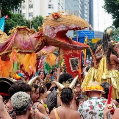 Relembrando a Magia do Carnaval: Você também sente falta, minha filha?